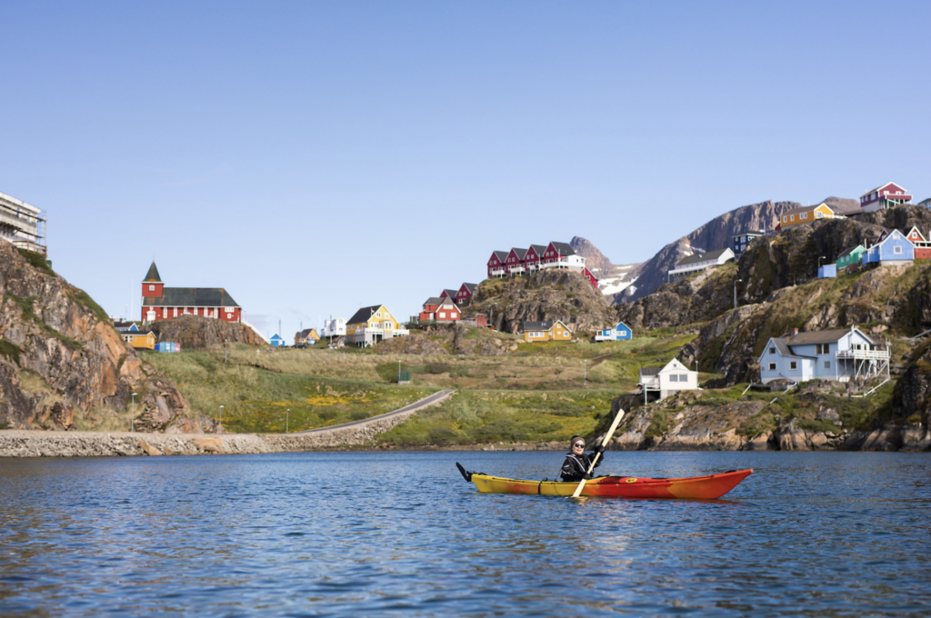 Sommer i Sisimiut: Kajak, lystfiskeri og fjelde sisimiut qajaq
